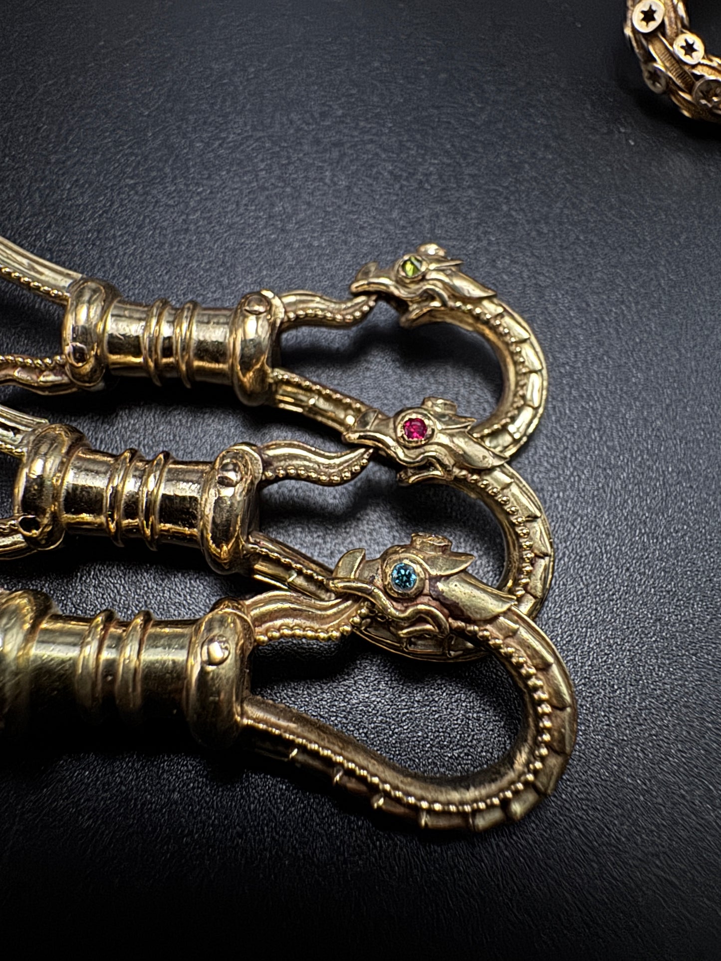 Ouroboros Double Snake Clip