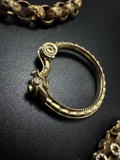 Ouroboros Connector