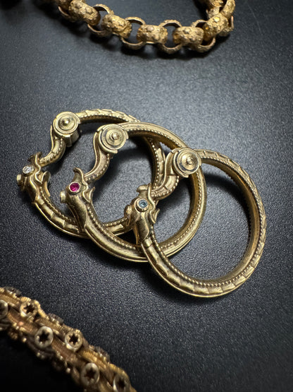 Ouroboros Connector