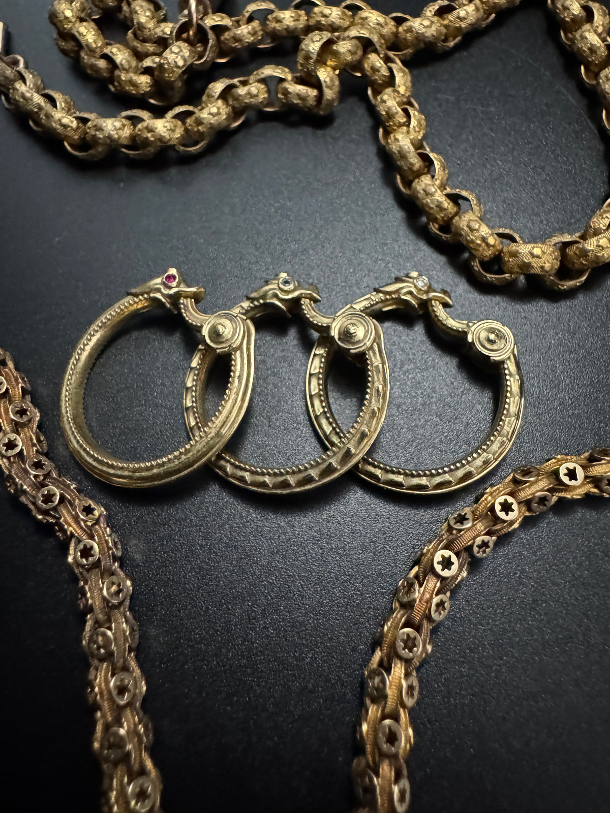 Ouroboros Connector